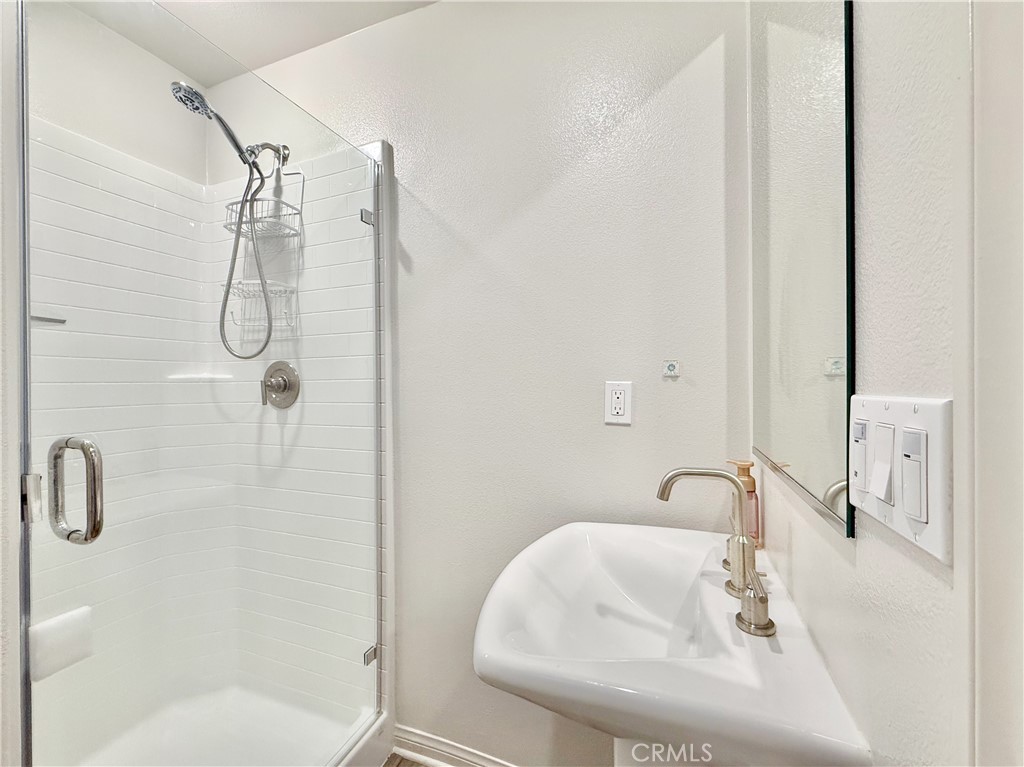 2129 Yukon Pomona, CA 91766 - Photo 12 of 46