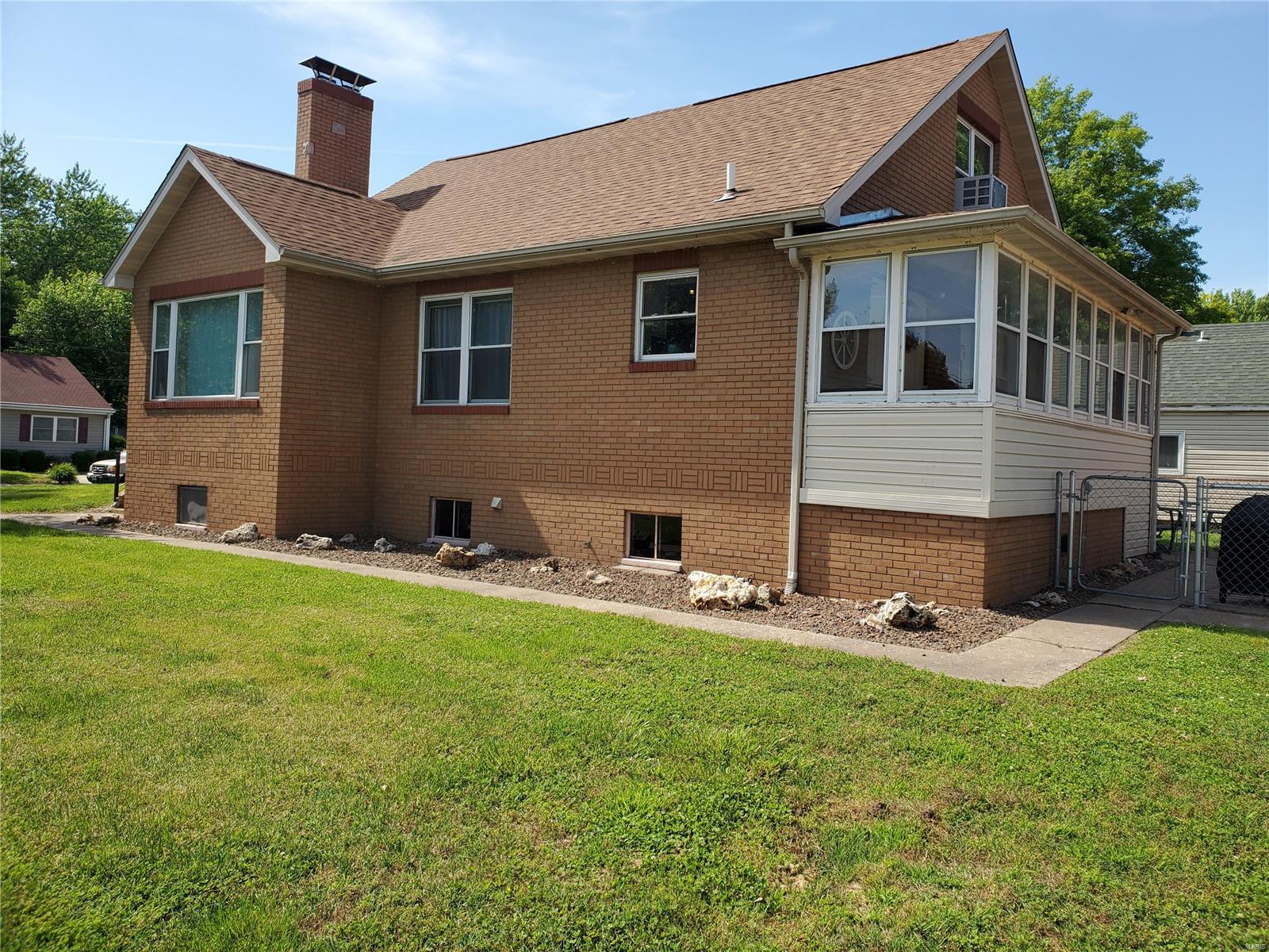 3308 Johnson Road Granite City, IL 62040 - Photo 3 of 21 Gallery Image 3