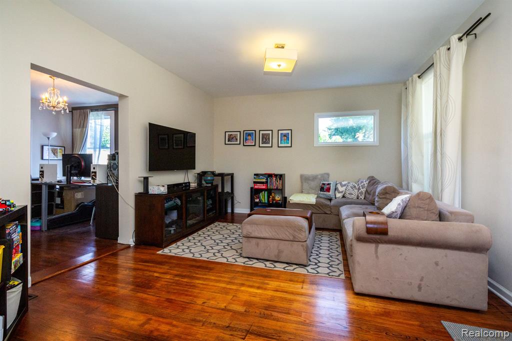 3060 Kenmore Road Berkley, MI 48072 - Photo 7 of 58