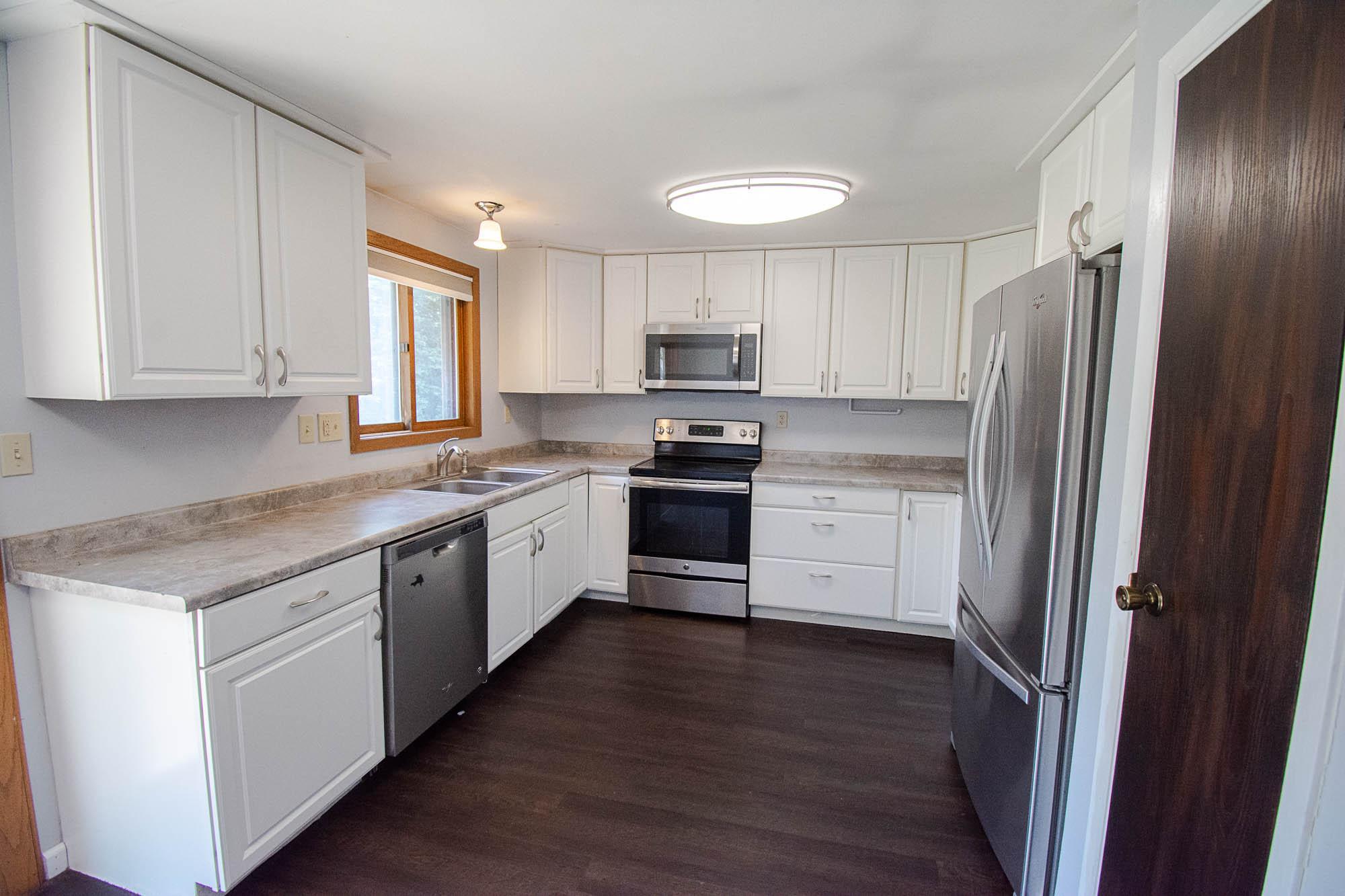 2526 Carla Lane Northwest Rochester, MN 55901 - Photo 5 of 22