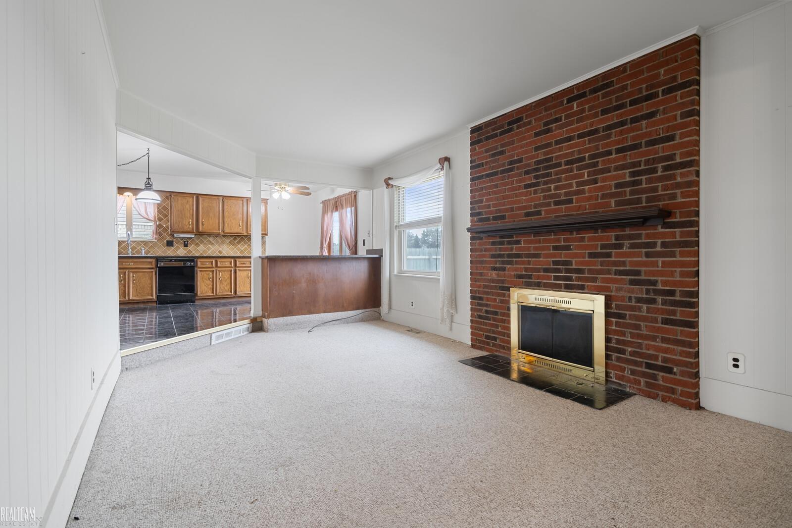47447 Royal Road Macomb, MI 48044 - Photo 10 of 37