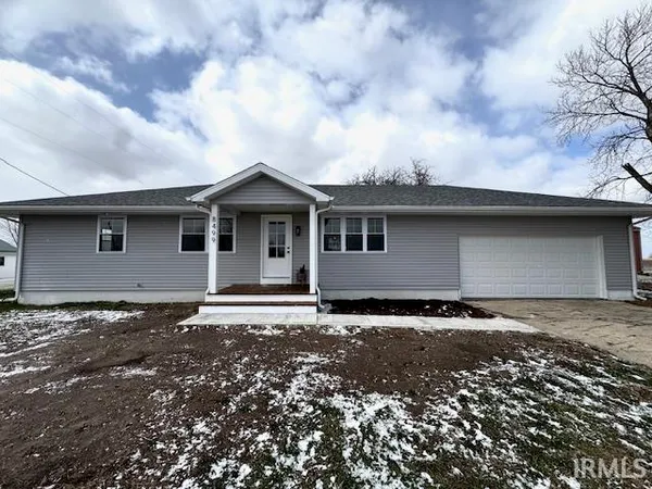 $289,000 | 8499 Highway 71, Dana, IN 47847