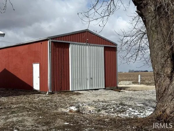 $289,000 | 8499 Highway 71, Dana, IN 47847