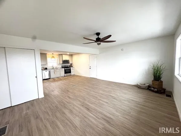 $289,000 | 8499 Highway 71, Dana, IN 47847