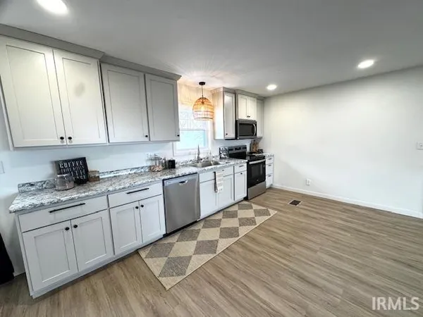 $289,000 | 8499 Highway 71, Dana, IN 47847