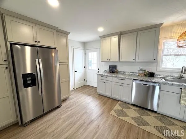 $289,000 | 8499 Highway 71, Dana, IN 47847