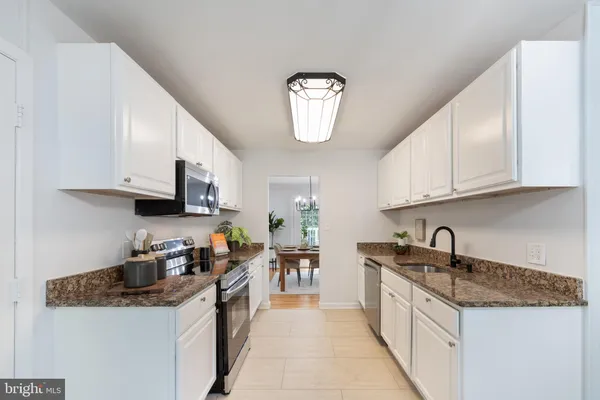 $889,900 | 6410 Wyngate Drive, Springfield, VA 22152