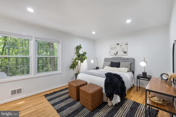 $889,900 | 6410 Wyngate Drive, Springfield, VA 22152