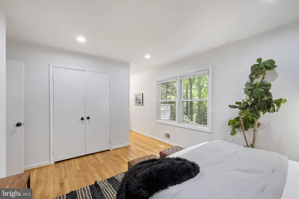 $889,900 | 6410 Wyngate Drive, Springfield, VA 22152