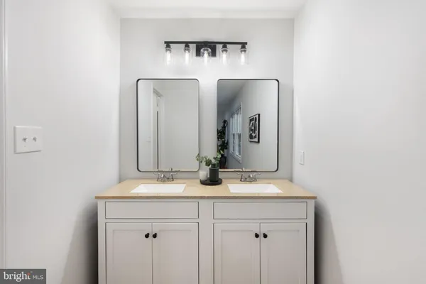 $889,900 | 6410 Wyngate Drive, Springfield, VA 22152