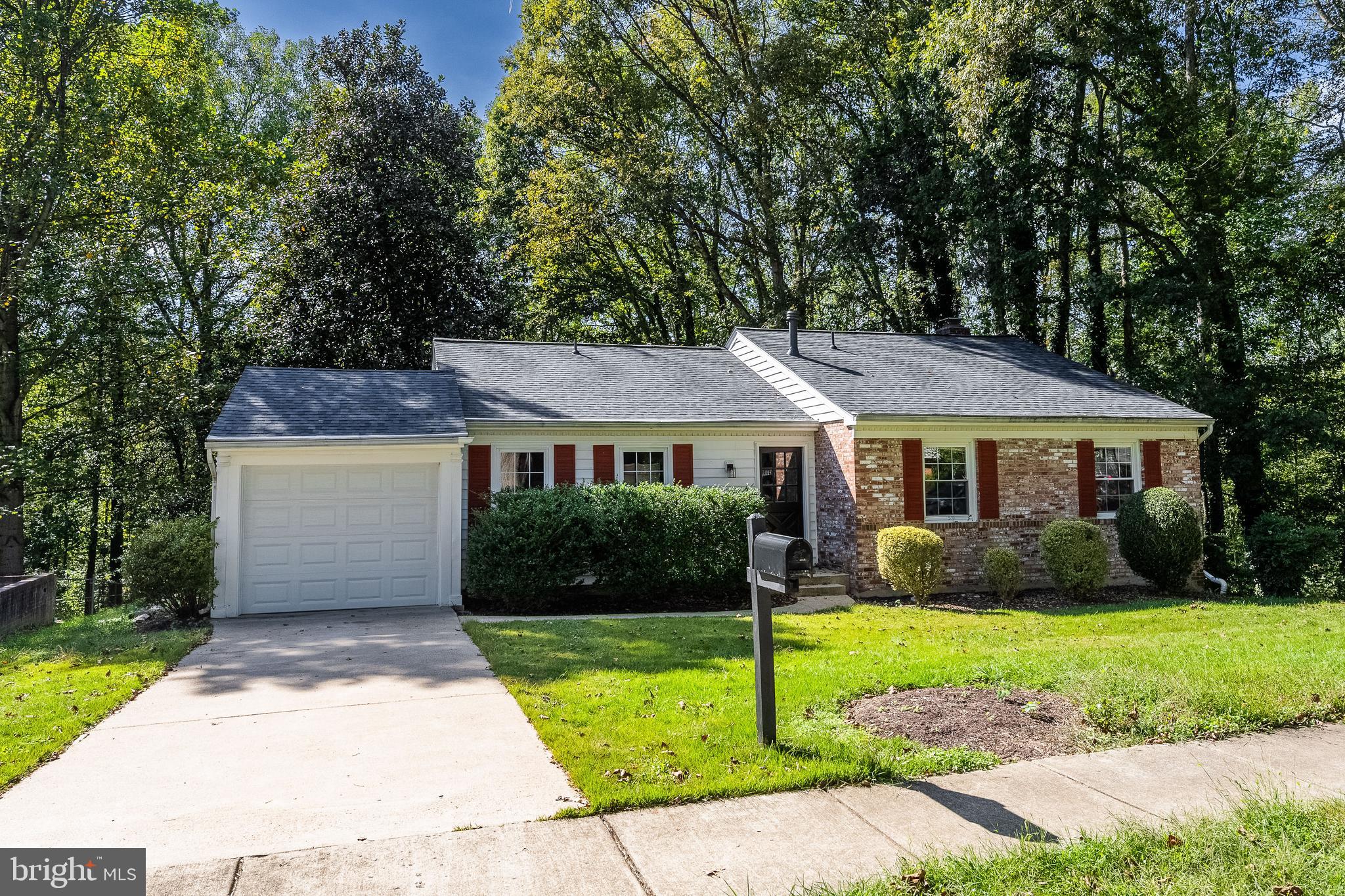 6410 Wyngate Drive Springfield, VA 22152 - Photo 3 of 53