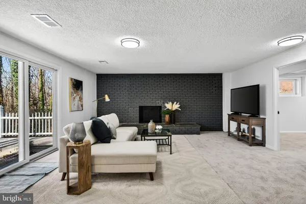 $889,900 | 6410 Wyngate Drive, Springfield, VA 22152