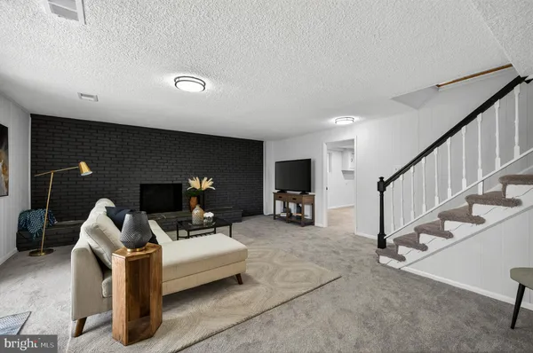 $889,900 | 6410 Wyngate Drive, Springfield, VA 22152