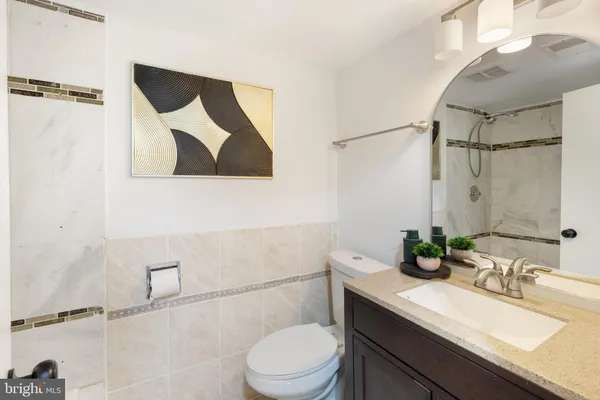 $889,900 | 6410 Wyngate Drive, Springfield, VA 22152