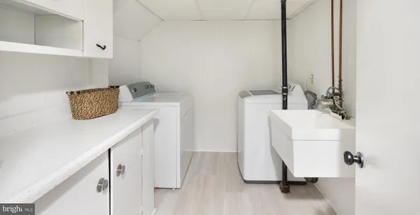 $889,900 | 6410 Wyngate Drive, Springfield, VA 22152