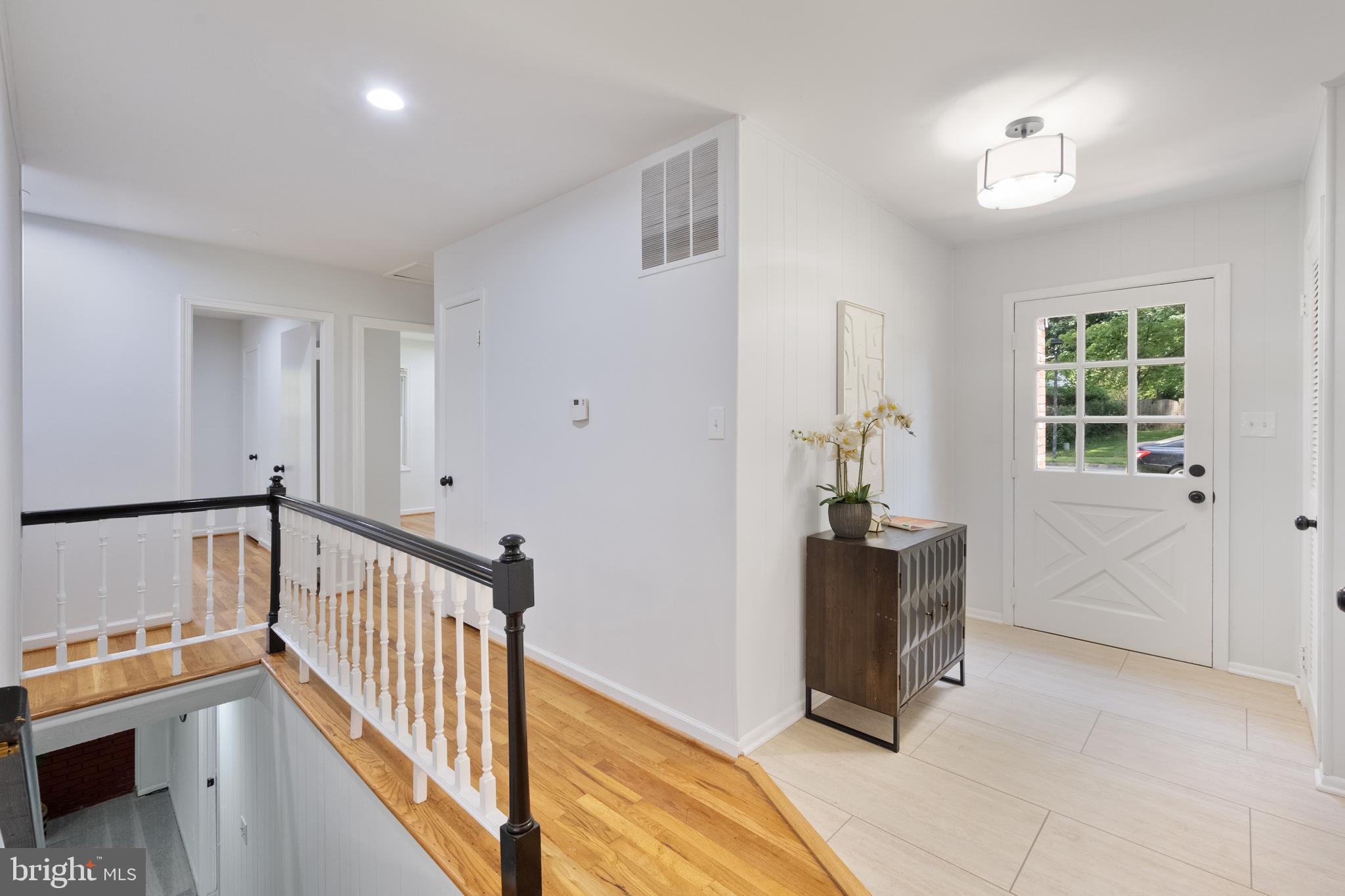 6410 Wyngate Drive Springfield, VA 22152 - Photo 4 of 53