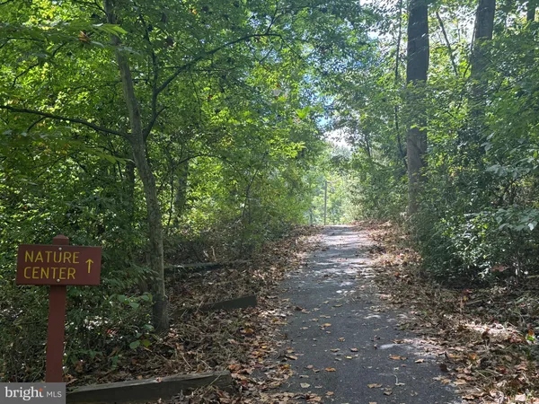 $889,900 | 6410 Wyngate Drive, Springfield, VA 22152