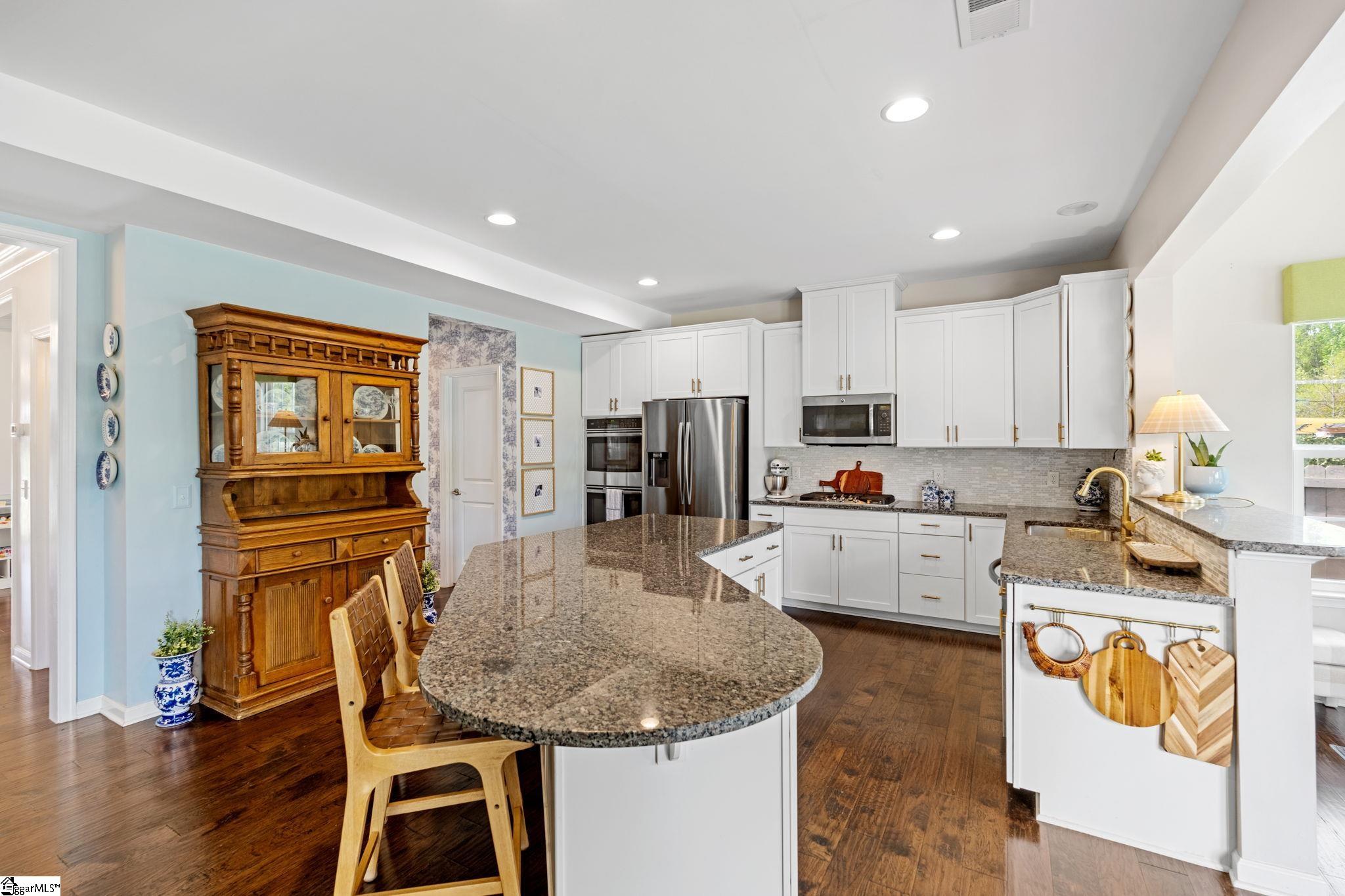 200 Chestatee Court Simpsonville, SC 29680 - Photo 12 of 48