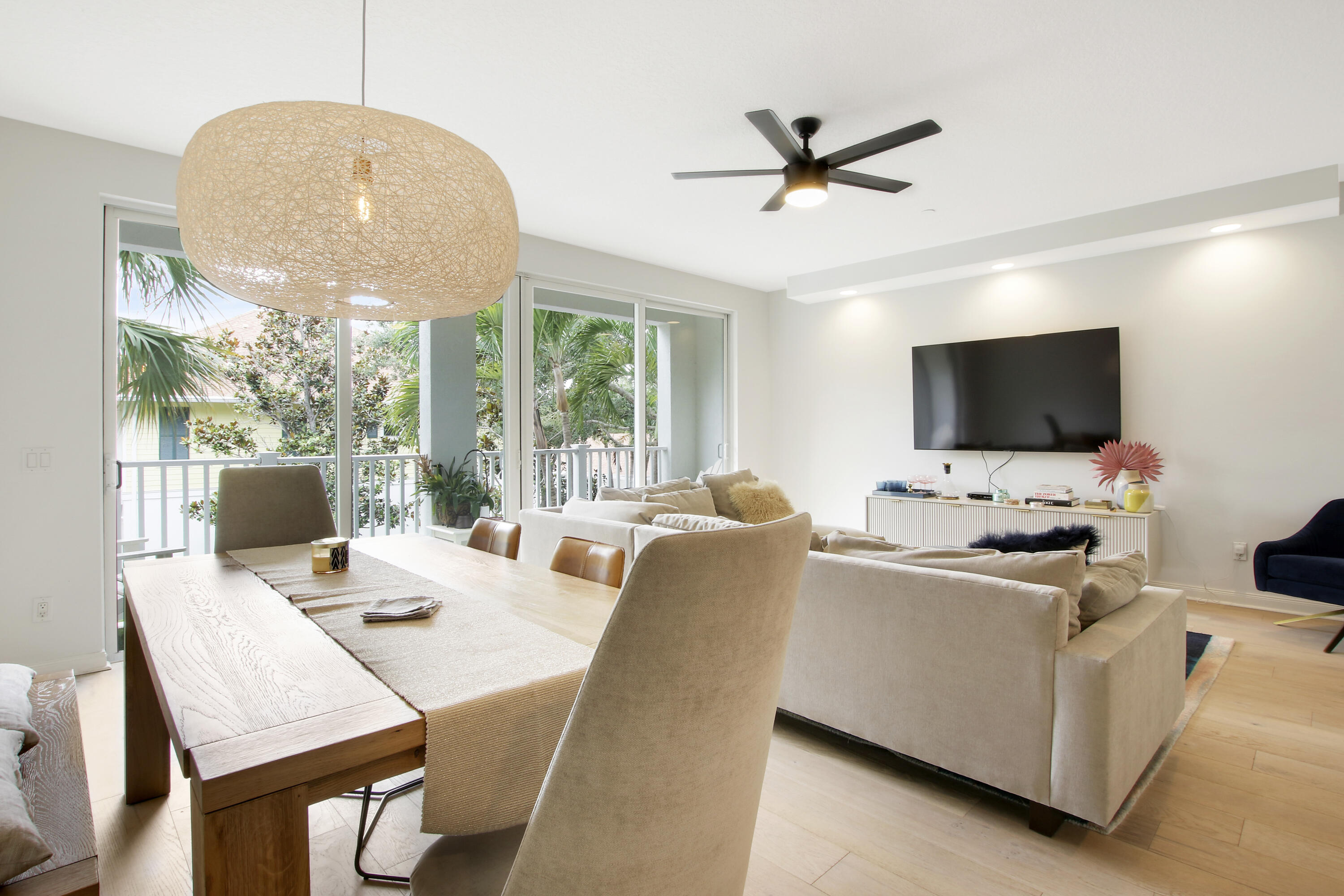 3424 West Community Drive Jupiter, FL 33458 - Photo 7 of 25 a living room with furniture and a flat screen tv