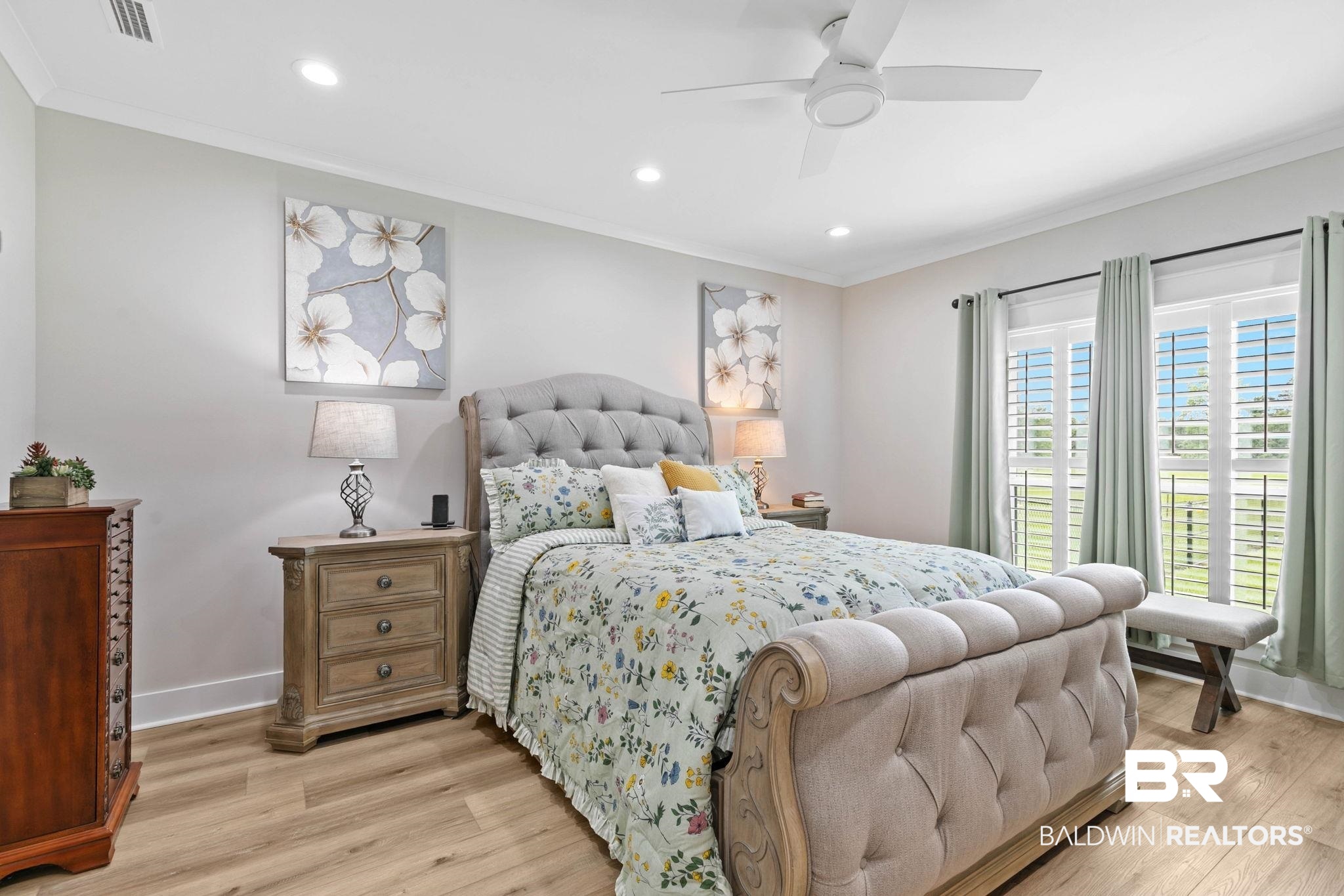 2029 George Lee Road Repton, AL 36475 - Photo 24 of 58 Spacious room with wood-finish flooring, recessed lighting, and a ceiling fan
