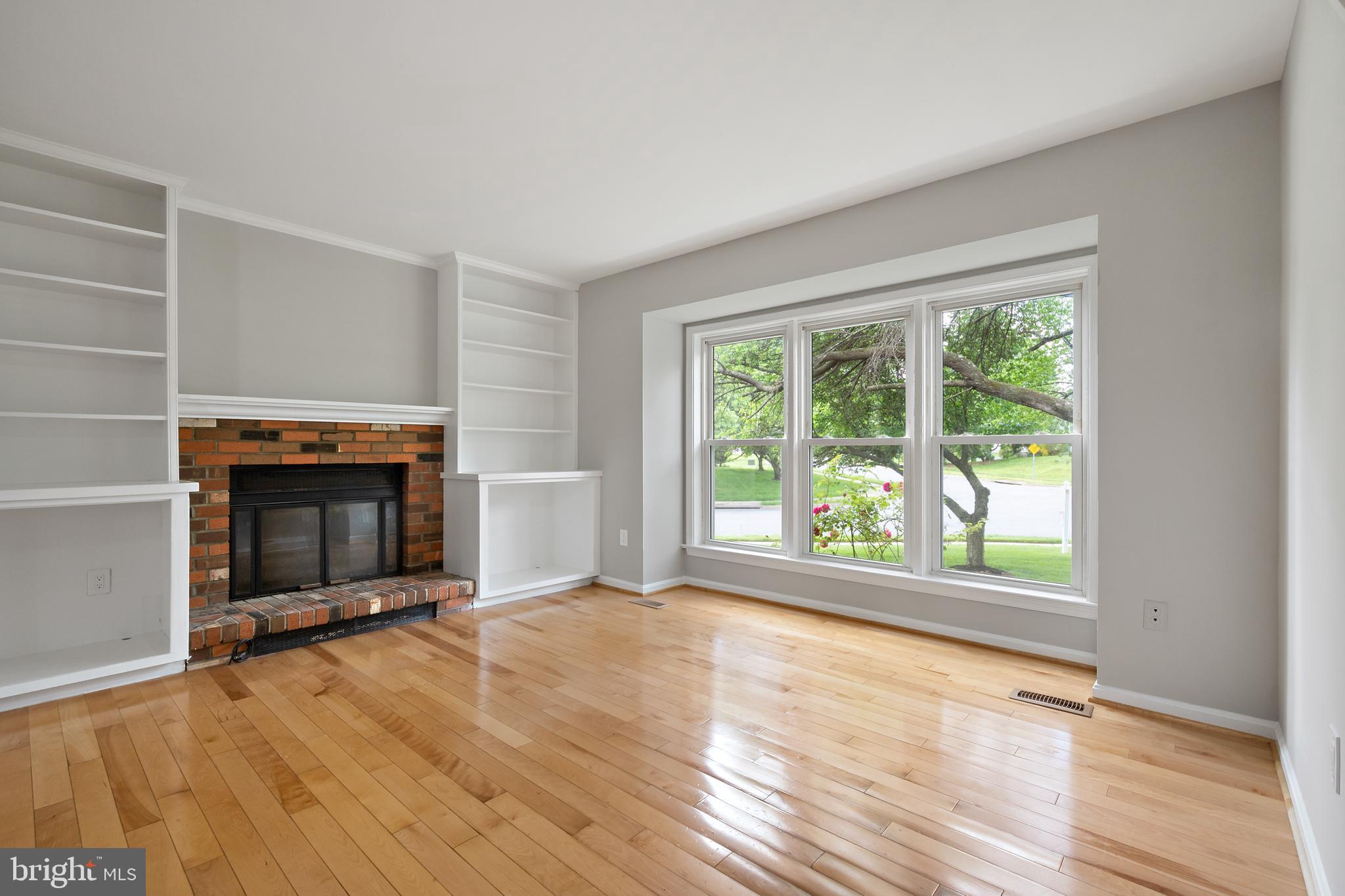 4333 Cub Run Road Chantilly, VA 20151 - Photo 20 of 44 FAMILY ROOM 2
