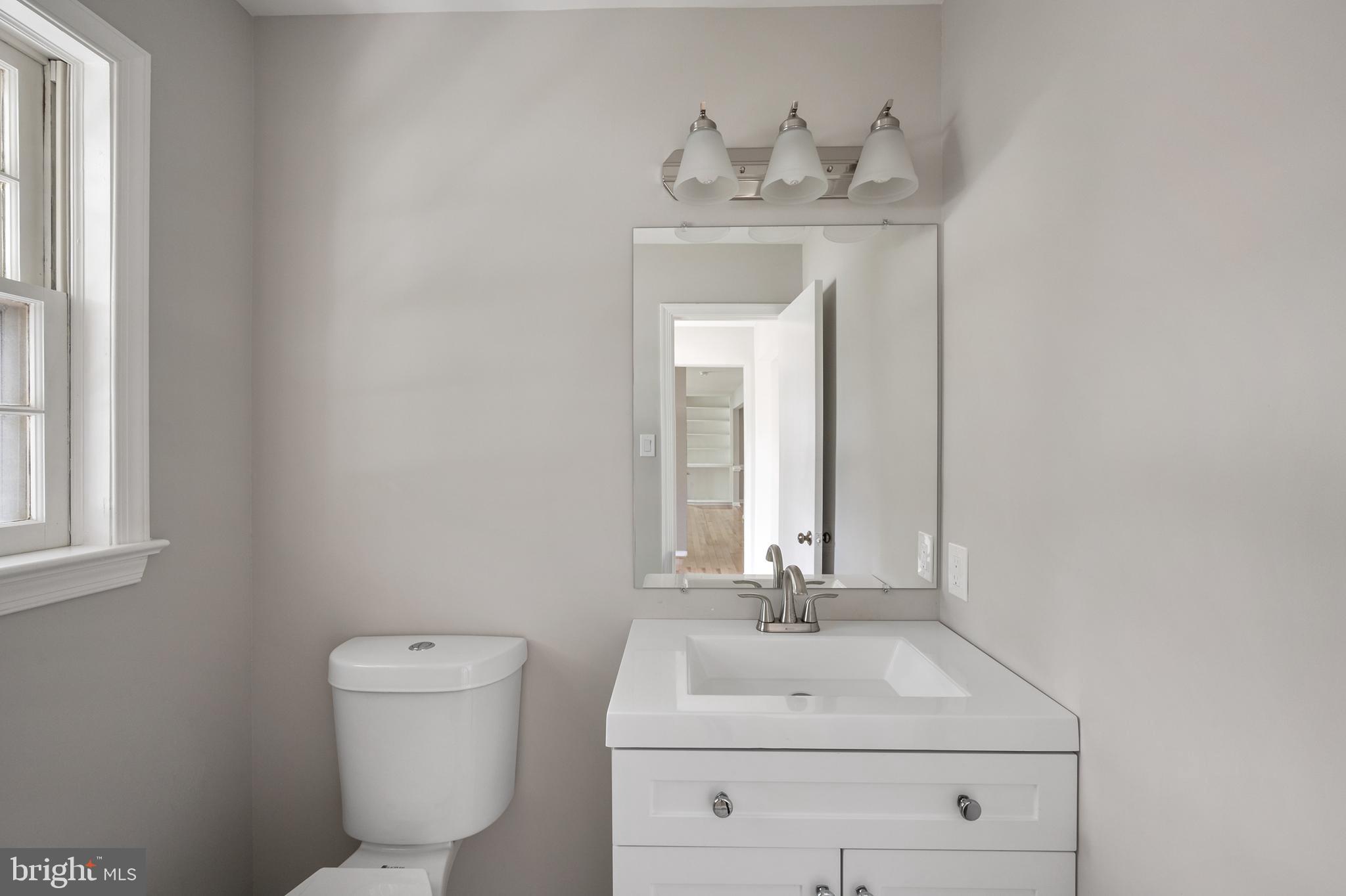 4333 Cub Run Road Chantilly, VA 20151 - Photo 26 of 44 MAIN LEVEL HALF BATH