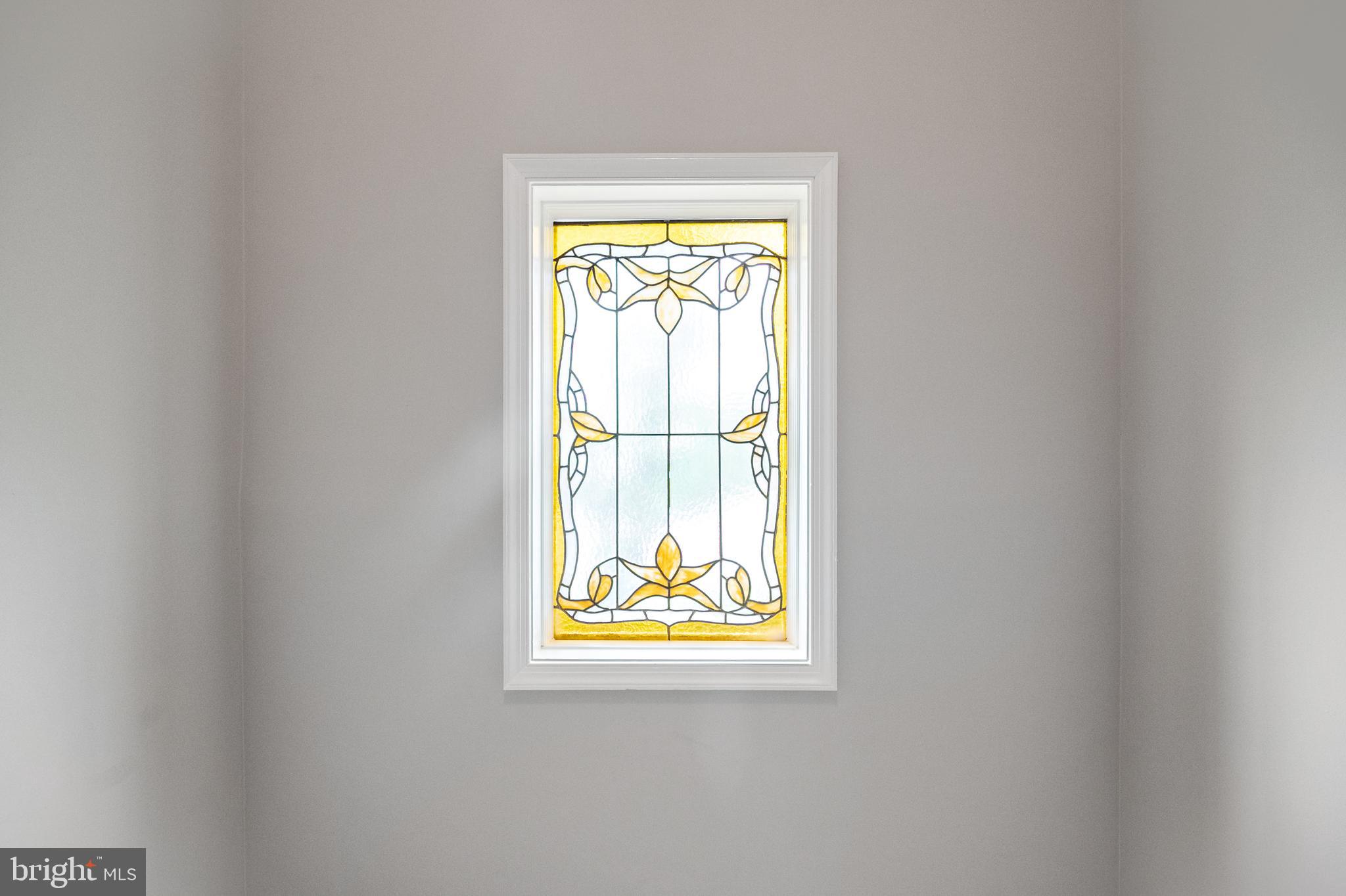 4333 Cub Run Road Chantilly, VA 20151 - Photo 27 of 44 STAINED GLASS - TO UPSTAIRS