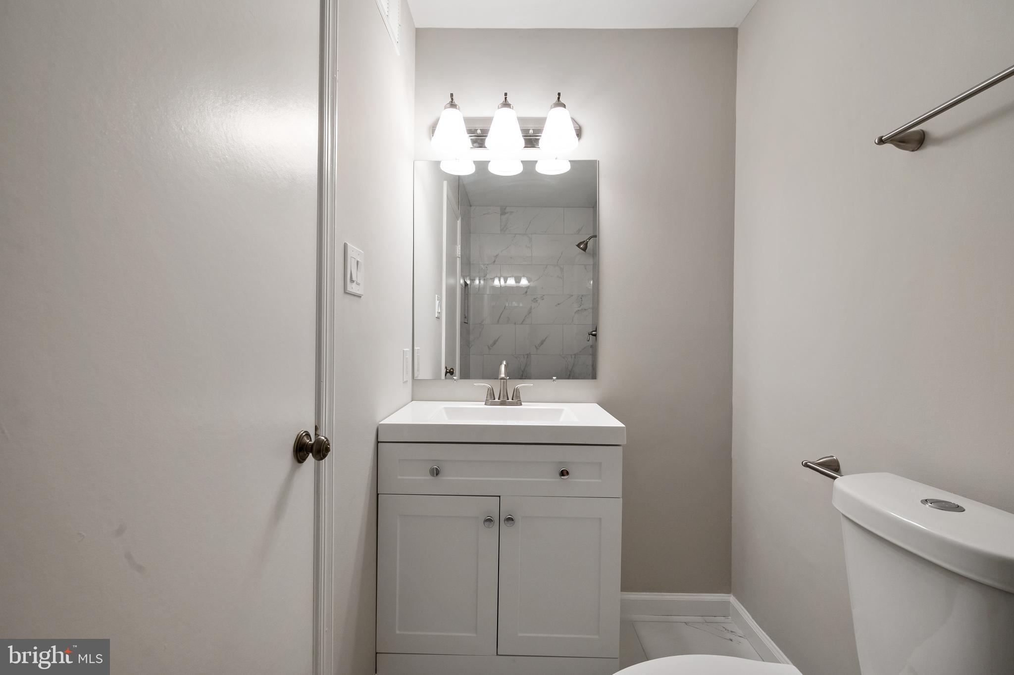 4333 Cub Run Road Chantilly, VA 20151 - Photo 31 of 44 PRIMARY BATH 1