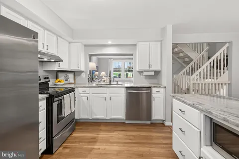 $659,000 | 2814 Raymond Court, Falls Church, VA 22042