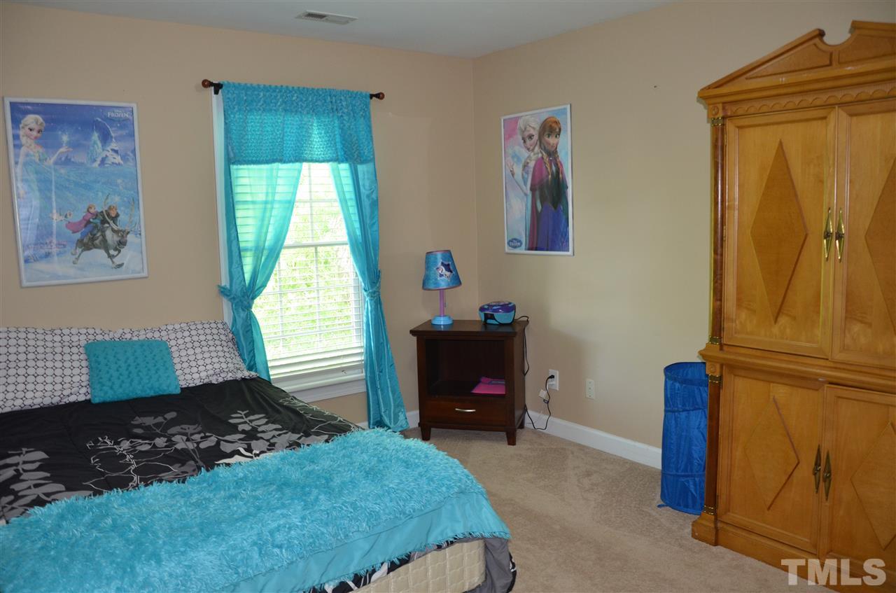 8605 Bluff Pointe Court Raleigh, NC 27615 - Photo 20 of 25 Gallery Image 20