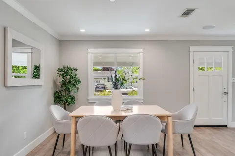 $1,898,000 | 409 Poinsettia Avenue, San Mateo, CA 94403