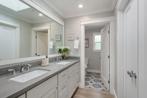 $1,898,000 | 409 Poinsettia Avenue, San Mateo, CA 94403