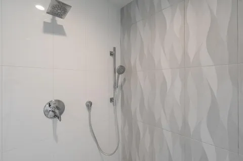 $1,898,000 | 409 Poinsettia Avenue, San Mateo, CA 94403