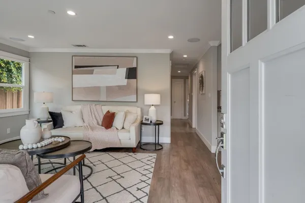 $1,898,000 | 409 Poinsettia Avenue, San Mateo, CA 94403