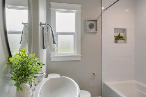 $1,898,000 | 409 Poinsettia Avenue, San Mateo, CA 94403