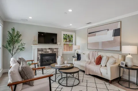 $1,898,000 | 409 Poinsettia Avenue, San Mateo, CA 94403