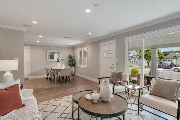 $1,898,000 | 409 Poinsettia Avenue, San Mateo, CA 94403