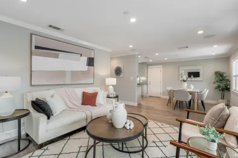 $1,898,000 | 409 Poinsettia Avenue, San Mateo, CA 94403