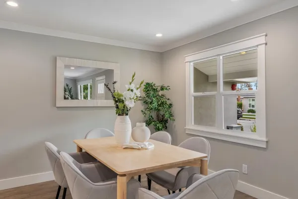 $1,898,000 | 409 Poinsettia Avenue, San Mateo, CA 94403