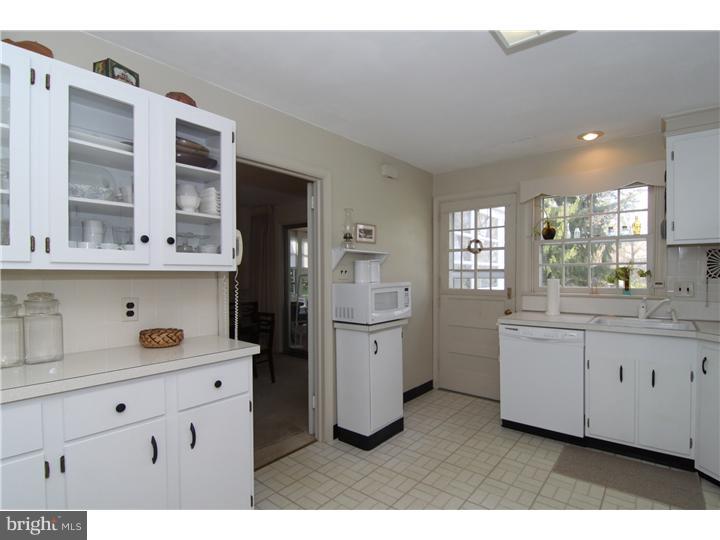 104 Kershaw Road Wallingford, PA 19086 - Photo 12 of 25 Kitchen