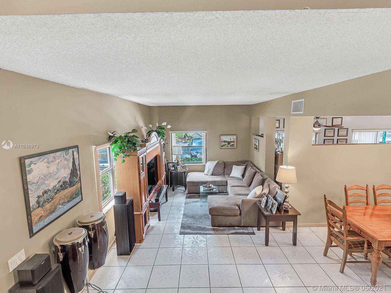 513 Racquet Club Road Weston, FL 33326 - Photo 17 of 37