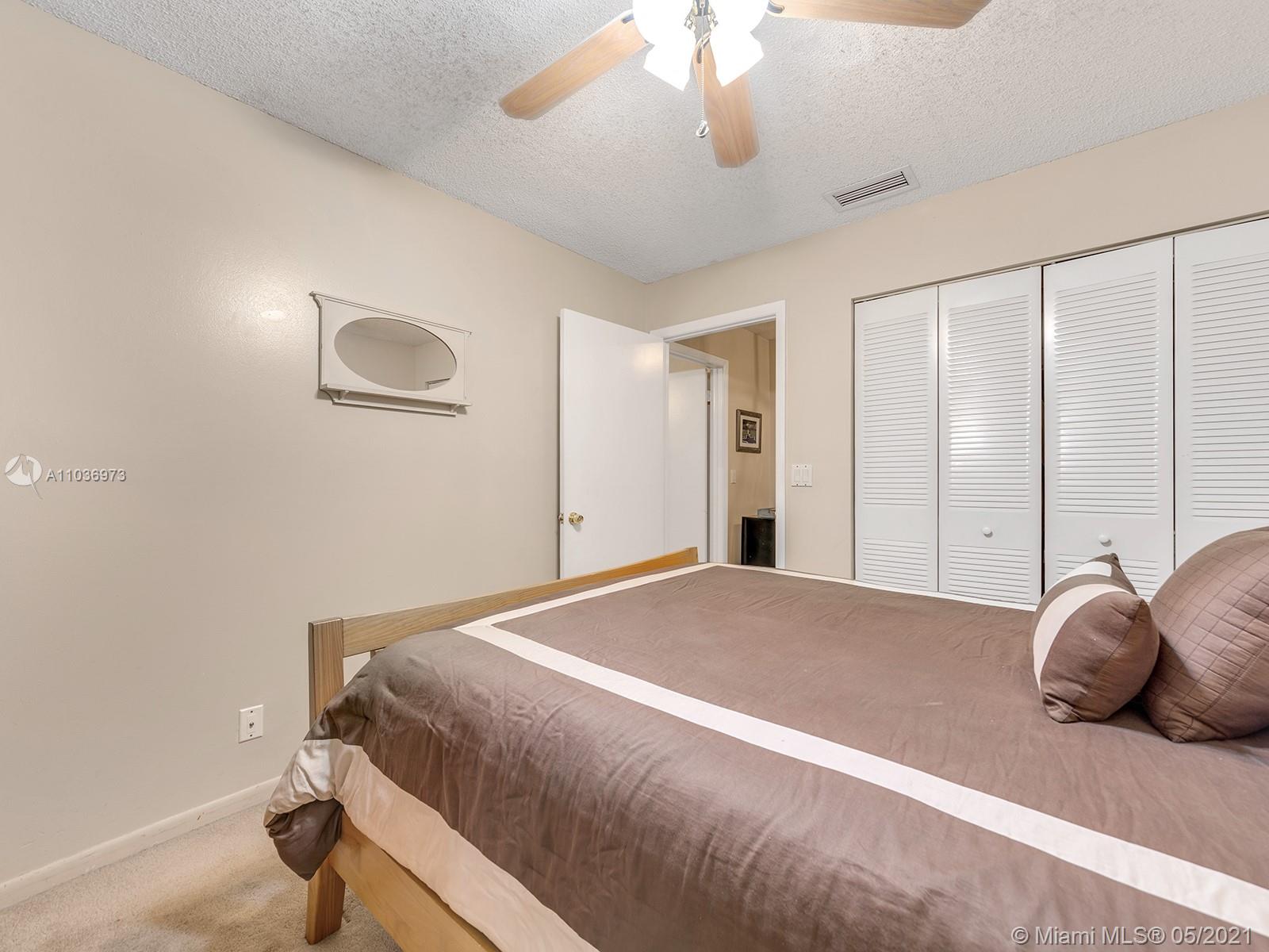 513 Racquet Club Road Weston, FL 33326 - Photo 5 of 37