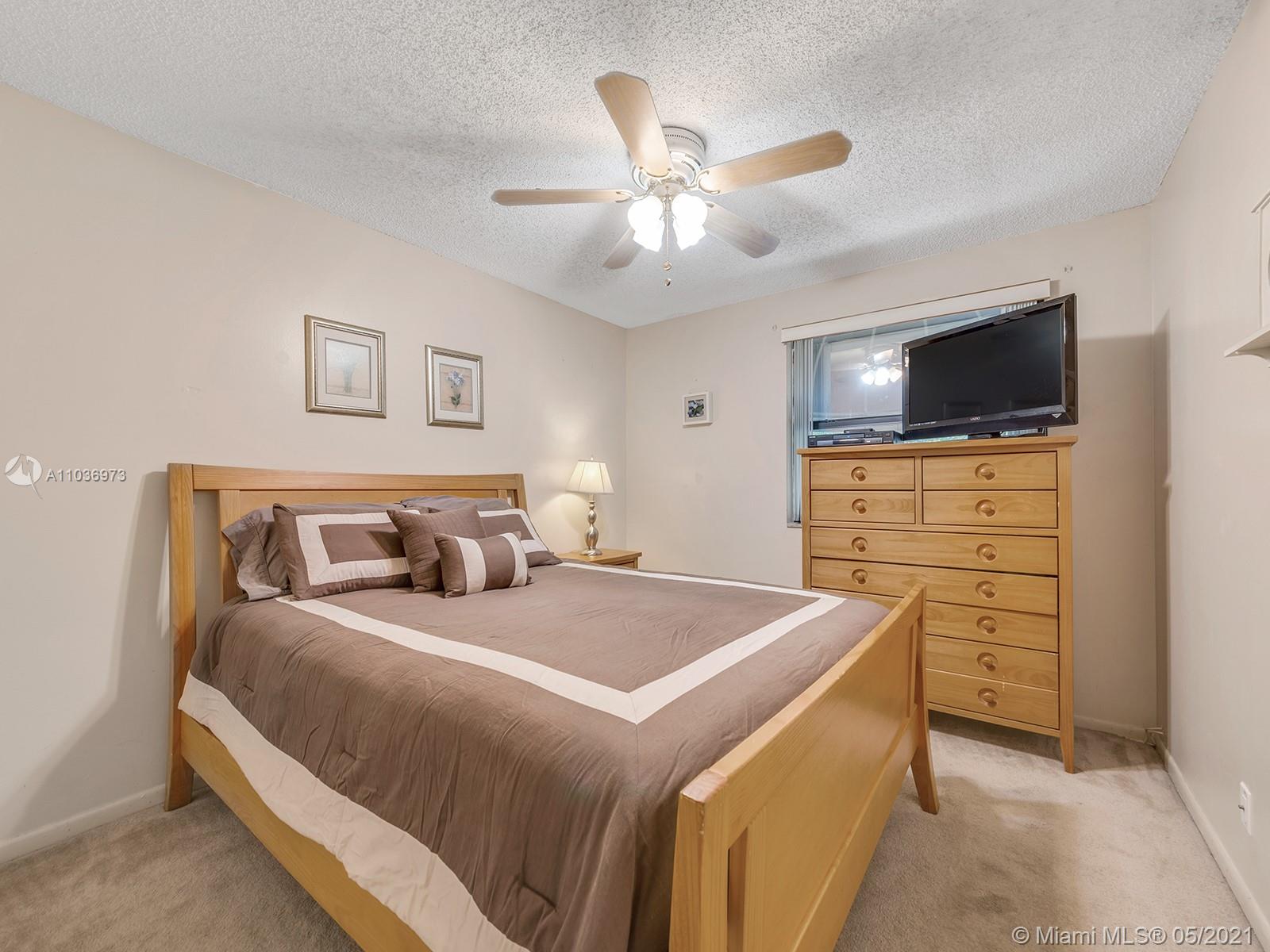 513 Racquet Club Road Weston, FL 33326 - Photo 6 of 37