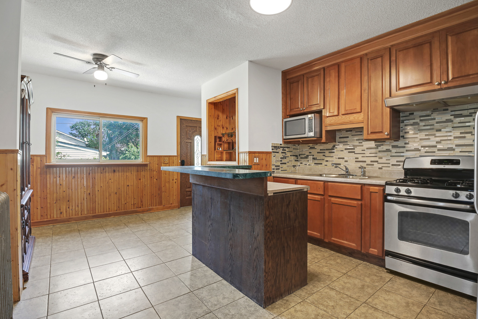 5441 South 74th Avenue Summit, IL 60501 - Photo 13 of 61