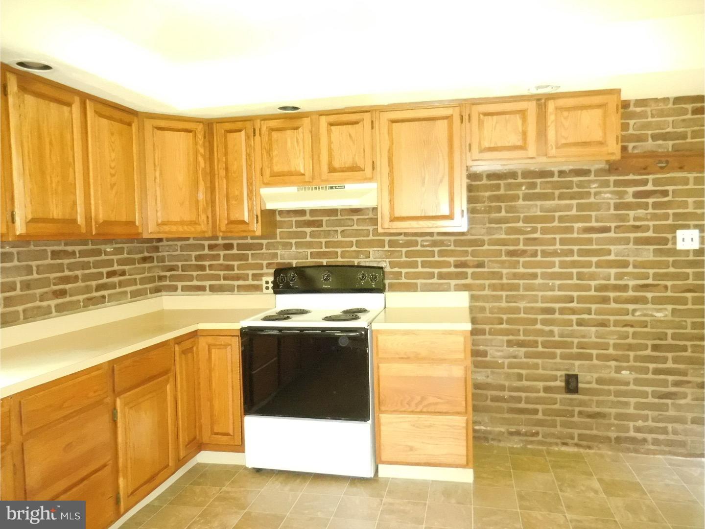 770 Folly Road Warrington, PA 18976 - Photo 4 of 14 Kitchen