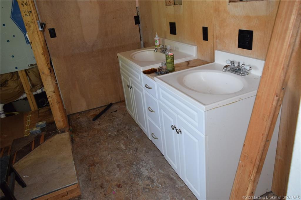 3140 Grange Hall Road Northeast Corydon, IN 47112 - Photo 16 of 27 Gallery Image 16