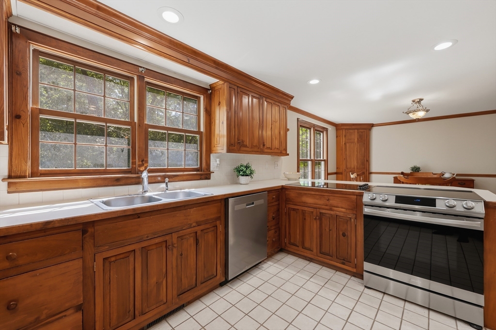 148 Main Street Townsend, MA 01469 - Photo 11 of 42