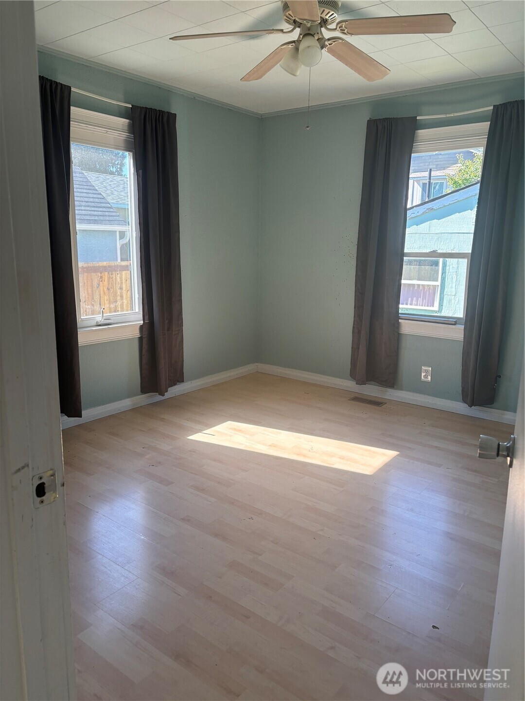 1509 Everett Street Sumner, WA 98390 - Photo 6 of 10