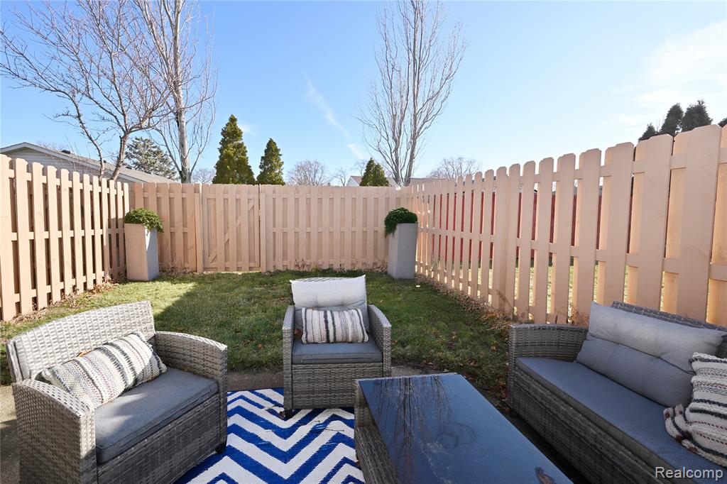 2421 Samoset Road Royal Oak, MI 48073 - Photo 10 of 18 Gallery Image 10