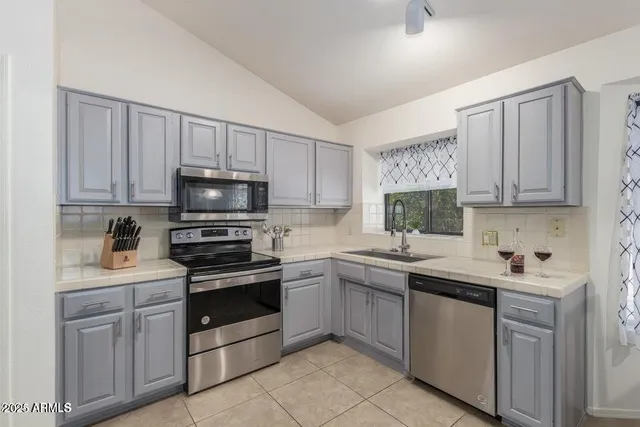 $3,700 | 17602 North 57th Street, Scottsdale, AZ 85254